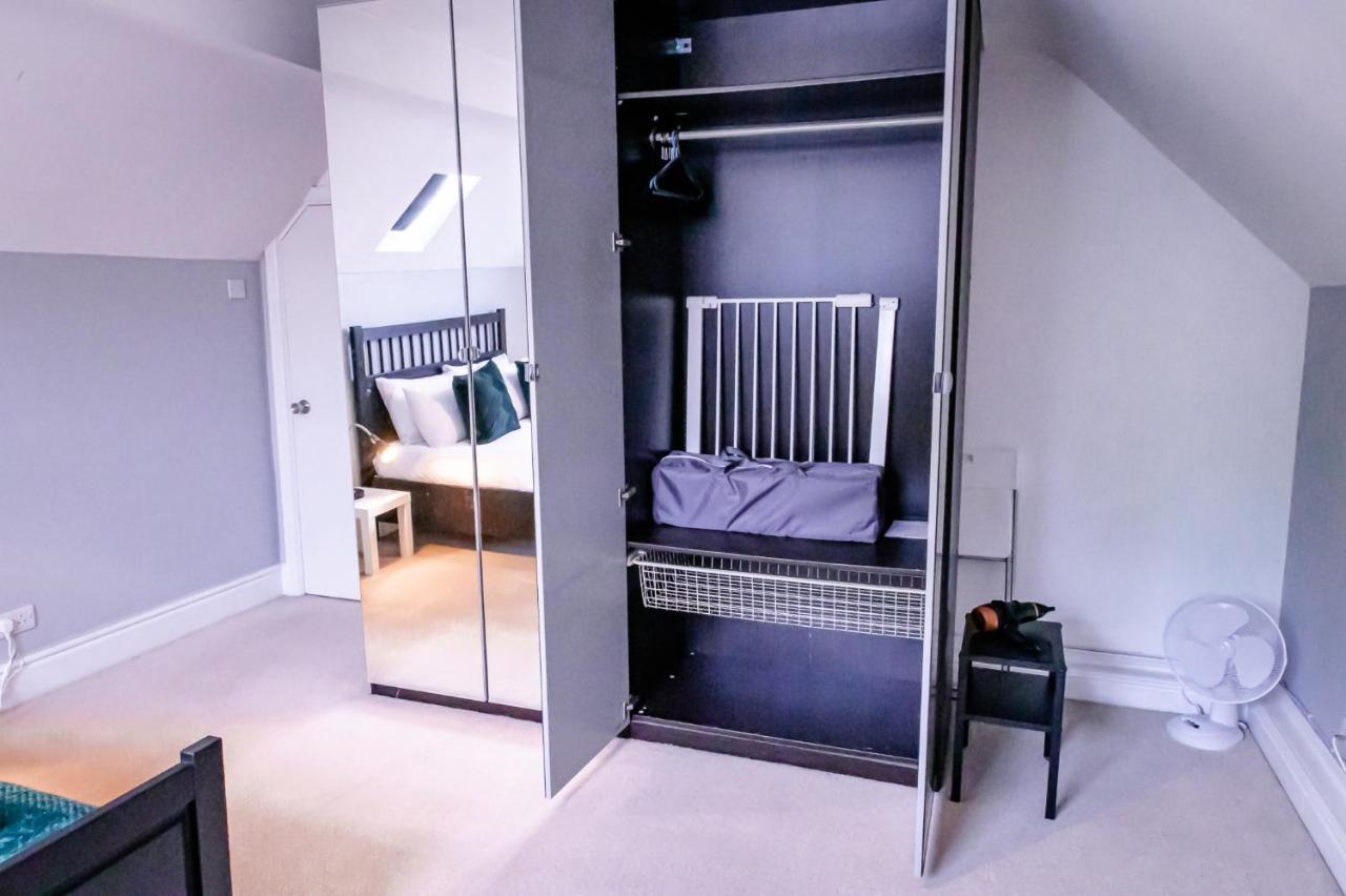 Lord Street - 2 Beautiful Apartments - Sleep Up To 14 Guests - By Rework Accommodation Chester Exterior photo